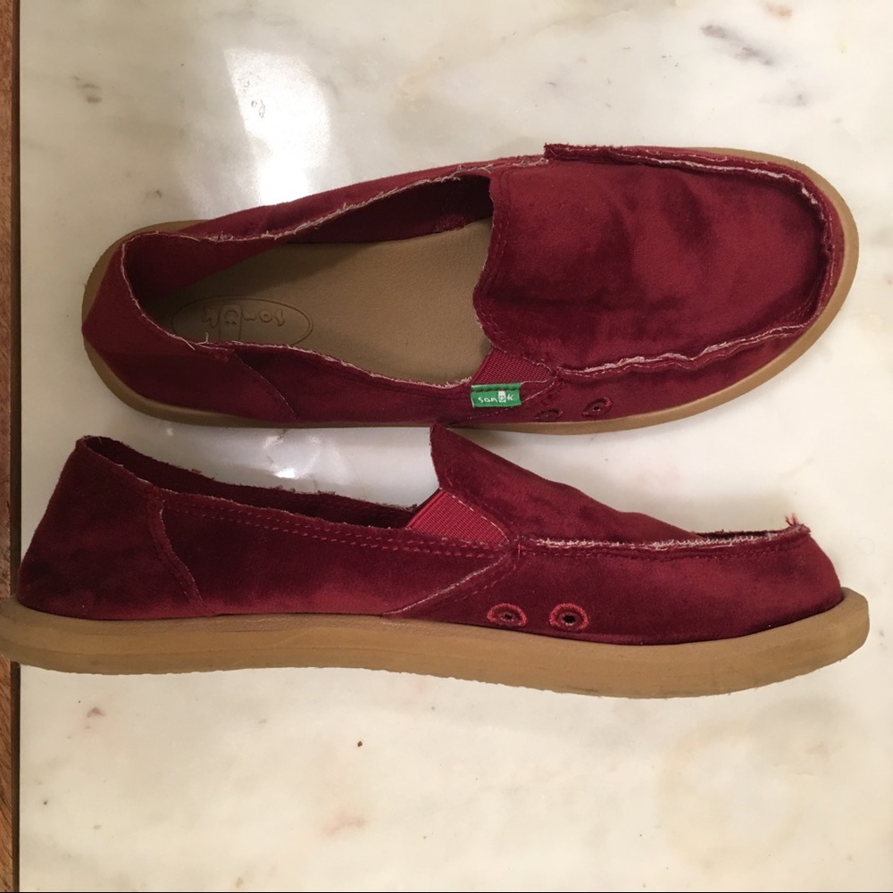 WOMENS SANUK Rumba Red Donna Velvet Slip on shoes